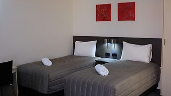 Loddon River Motel