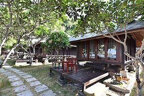 Koh Ngai Thanya Beach Resort