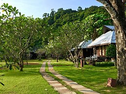 Koh Ngai Thanya Beach Resort