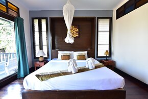 Koh Ngai Thanya Beach Resort