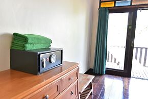 Koh Ngai Thanya Beach Resort