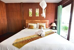 Koh Ngai Thanya Beach Resort