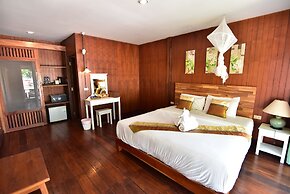 Koh Ngai Thanya Beach Resort