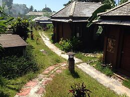 Koh Ngai Thanya Beach Resort