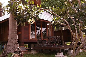 Koh Ngai Thanya Beach Resort