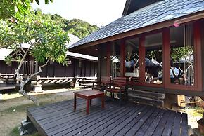 Koh Ngai Thanya Beach Resort