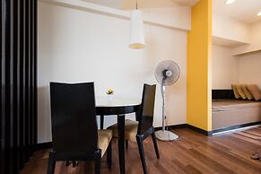 W Studio Resort Suites at Pyramid Tower