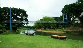 Suanphet Riverview Resort