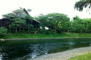 Suanphet Riverview Resort