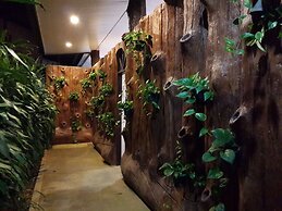 Suanphet Riverview Resort