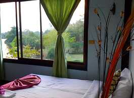 Suanphet Riverview Resort