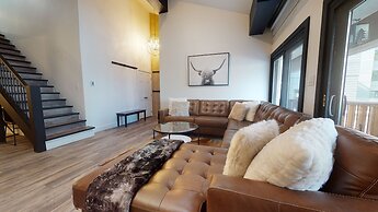 Enzian - CoralTree Residence Collection