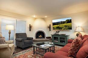 Enzian - CoralTree Residence Collection