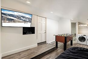 Enzian - CoralTree Residence Collection