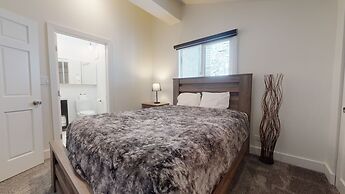 Enzian - CoralTree Residence Collection