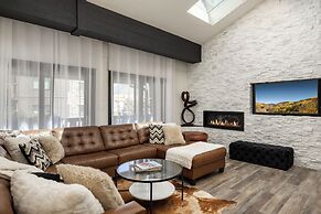 Enzian - CoralTree Residence Collection