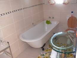 Moshitametsi Guesthouse