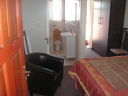 Moshitametsi Guesthouse