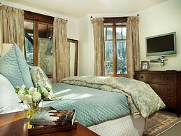 Gore Creek Place Condominiums