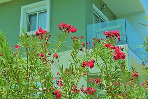 Anelia Boutique Studios & Apartments