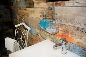 Anelia Boutique Studios & Apartments