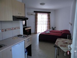 Anelia Boutique Studios & Apartments