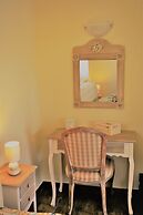 Anelia Boutique Studios & Apartments