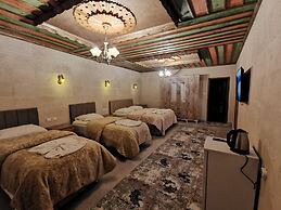 Falcon Cave Suites