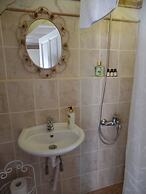 8 Oda Boutique Homes