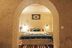 Goreme Valley Cave House