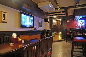 Comfort Hotel Suites