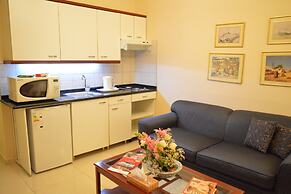 Comfort Hotel Suites