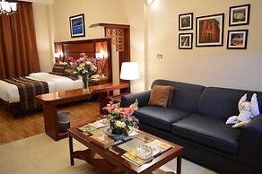 Comfort Hotel Suites