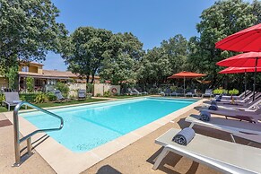 Logis La Bastide De Grignan Hotel & Restaurant