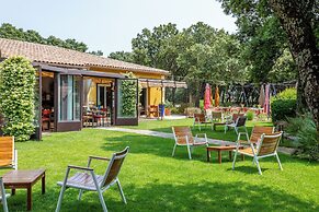 Logis Hôtel La Bastide de Grignan & Restaurant La Chênaie