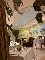Logis La Bastide De Grignan Hotel & Restaurant