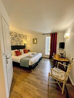 Logis Hôtel La Bastide de Grignan & Restaurant La Chênaie