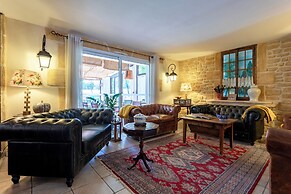Logis Hôtel La Bastide de Grignan & Restaurant La Chênaie