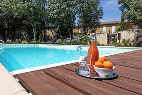 Logis La Bastide De Grignan Hotel & Restaurant