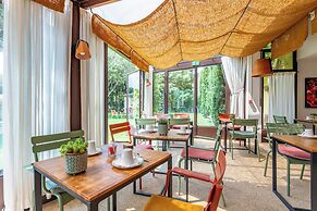 Logis Hôtel La Bastide de Grignan & Restaurant La Chênaie