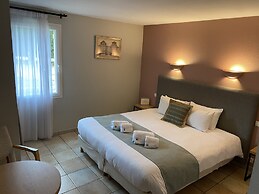 Logis La Bastide De Grignan Hotel & Restaurant