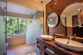 Sanctoo Suites and Villas