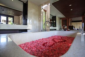 Sanctoo Suites and Villas