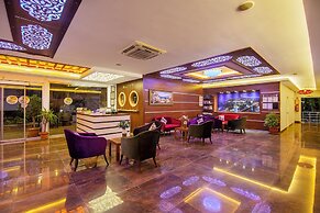 Kleopatra Blue Hawaii Hotel