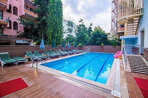 Kleopatra Blue Hawaii Hotel