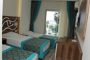 Kleopatra Blue Hawaii Hotel