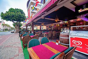 Kleopatra Blue Hawaii Hotel