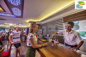 Kleopatra Blue Hawaii Hotel