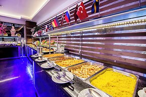 Kleopatra Blue Hawaii Hotel