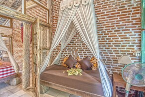 Santhiku Hotel, Villas, Yoga & SPA
